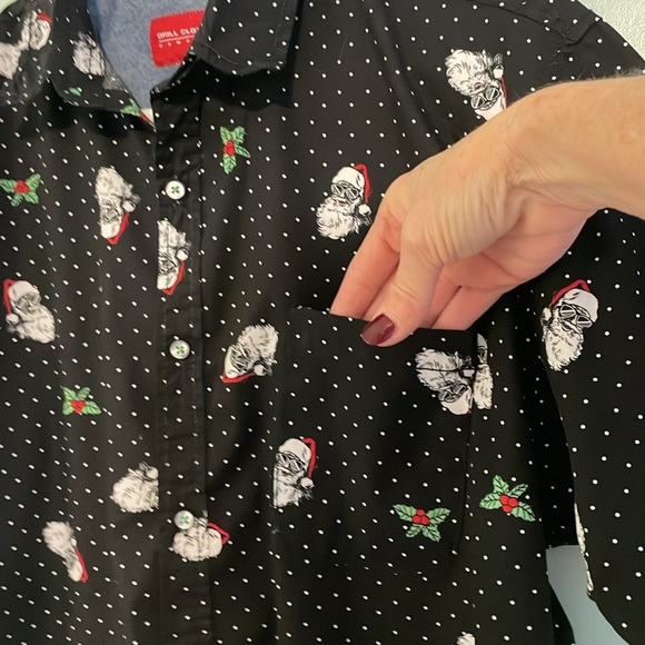 Cool Santa-  Men’s Christmas button up - Picture 6 of 7